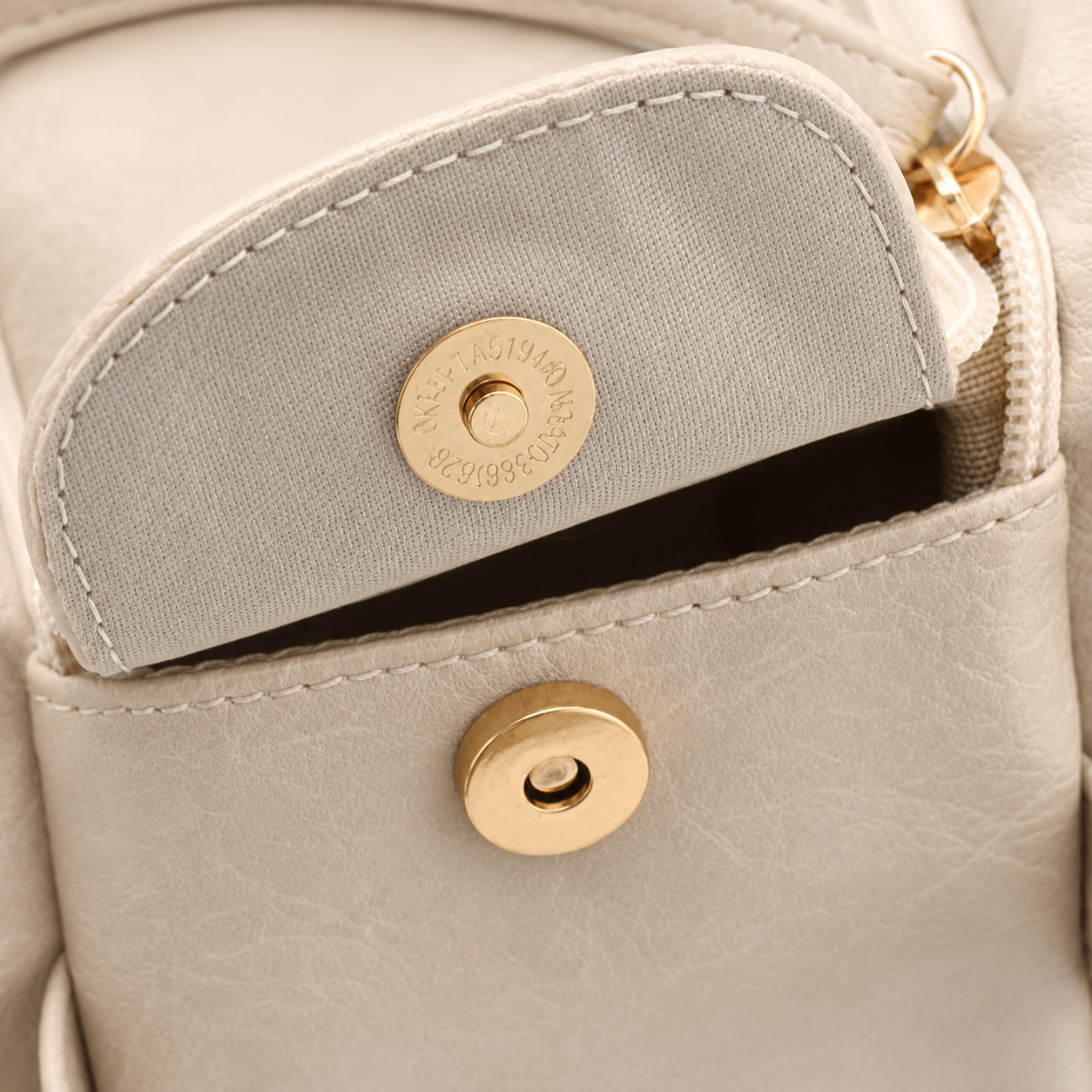 The Women's Travel Wash Bag